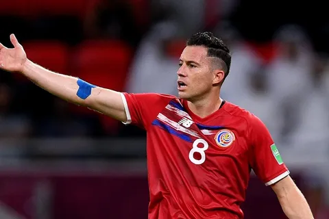 Oficial: Bryan Oviedo se integra a Saprissa pero bajo un inédito preacuerdo