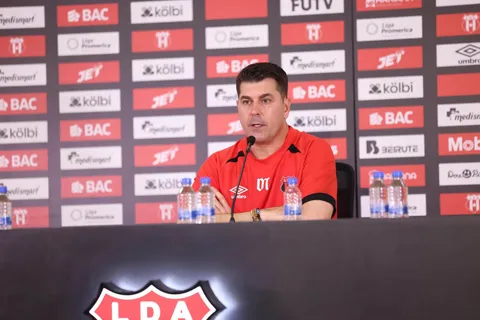 Ismael Rescalvo podría irse de Alajuelense.