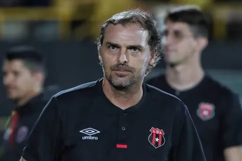 Los motivos que llevaron a la salida de Andrés Carevic. (Foto: Fiebre Rojinegra)