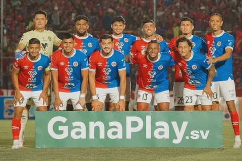 FAS sorprende al anunciar el fichaje de un entrenador de experiencia para lo que queda del Clausura 2026