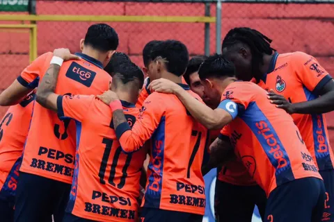 Un gran reto: Mario Acevedo tendrá complicaciones para intentar mantener el liderato e invicto de Municipal