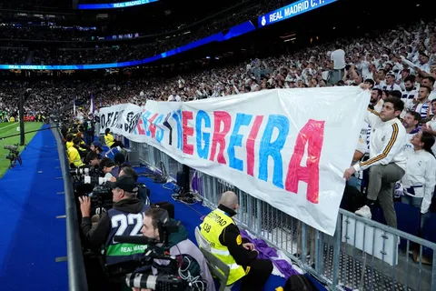 “Tebas, vete ya”: cánticos en el Bernabéu y reclamos del presidente de LaLiga al Real Madrid