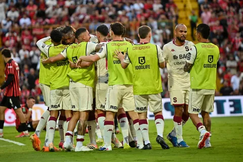 saprissa-festejo de gol (1)