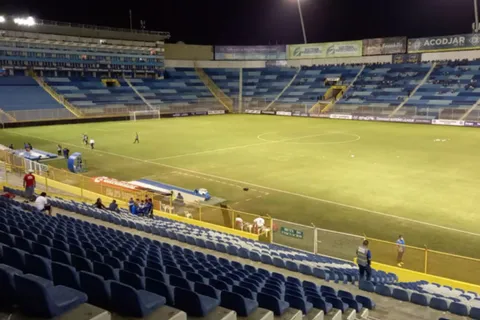 Cuatro equipos podrían jugar en el estadio Cuscatlán