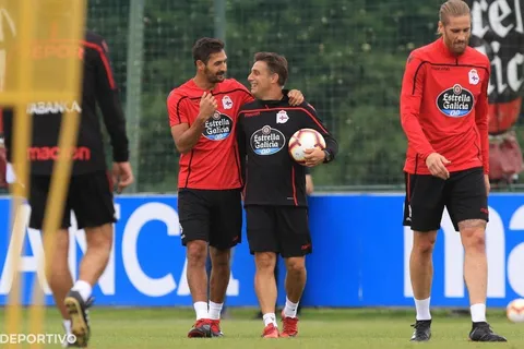 Celso Borges rechazó oferta de Turquía y se entrena con La Coruña