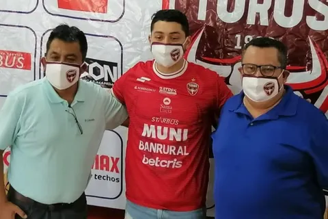 Darwin Lom vuelve al futbol de Guatemala