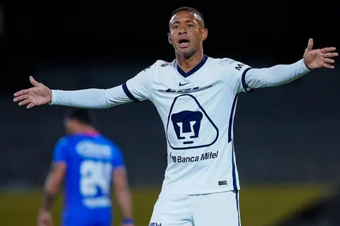 Gabriel Torres se pronuncia sobre rumores que cuestionaban su continuidad en Pumas