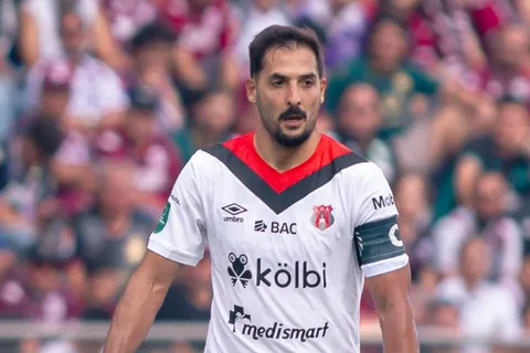 alajuelense-celso borges-capitan