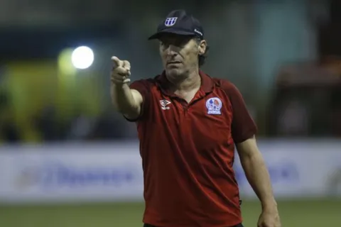 ¿Marathón o Motagua? Pedro Troglio quiere evitar a uno de los dos