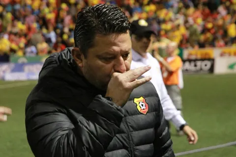 "Falta de hambre y mentalidad": el fuerte mensaje de una figura de Herediano que ni Jafet Soto se atrevió pronunciar