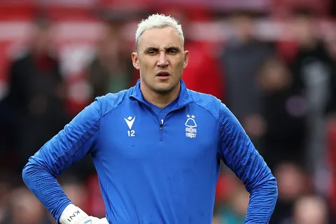 Keylor Navas con la camiseta del Nottingham Forest.