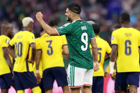 México arrolló a Ecuador y cortó su "maldición" de 40 años en el Mundial 2026: goles y resumen del partido por los 16avos