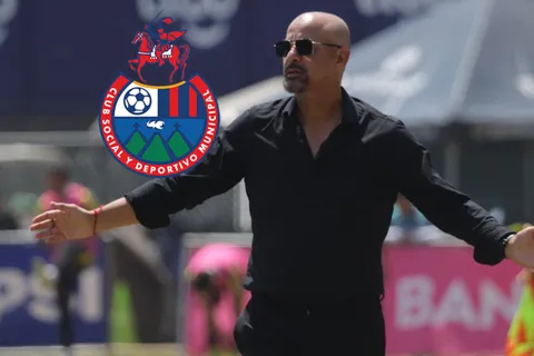 No solo fue la derrota: El Fantasma Figueroa se topa con un gran problema en Comunicaciones antes de jugar el Clásico