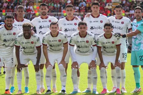 Freddy Góndola fue víctima de insultos racistas en el último partido de Alajuelense
