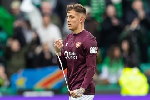 Se va de Hearts: Kenneth Vargas recibe un duro golpe en Escocia que pone en jaque su futuro