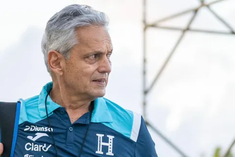 Reinaldo Rueda los borra por esta razón y quedan advertidos para el partido contra Nicaragua en Eliminatorias