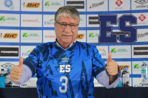 Bolillo Gómez busca regreso de otra figura que muchos daban por descartada en El Salvador.