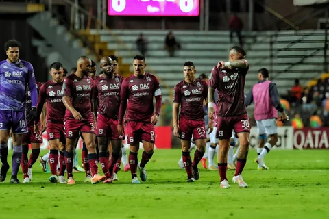 "Error de identidad": la furia de Saprissa se llevó todo puesto en la dura derrota ante Sporting