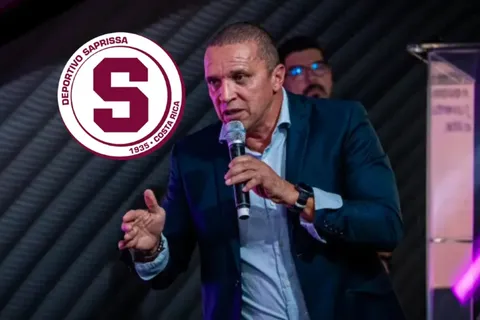 Salió bicampeón con Saprissa, lo quisieron traer de regreso a Tibás pero se negó por una razón: "Le dijo que no a Erick Lonnis"