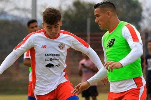 Manfred Ugalde, el segundo futbolista más joven en la historia de la sele