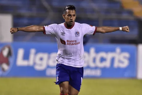 Edwin Rodríguez regresaría a Olimpia tras su fallido paso por el Aris de Grecia