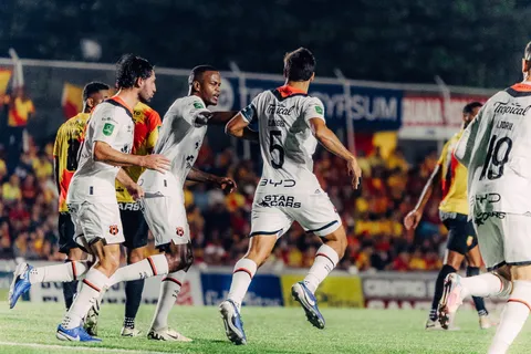 Alajuelense se ilusiona con una incorporación.