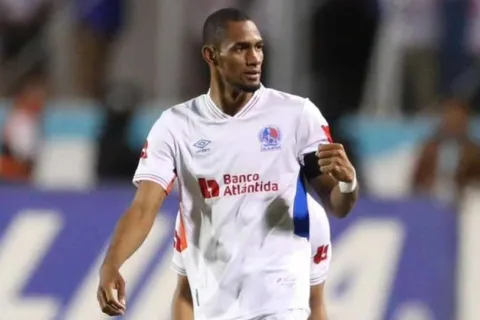 ¿Problemas con Pedro Troglio? Jerry Bengtson arremete contra los periodistas de Honduras