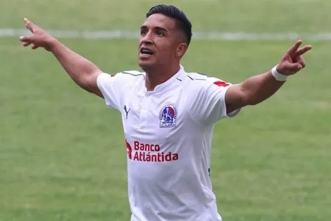 Increíble: Michaell Chirinos amenaza con irse del Olimpia a dos históricos rivales