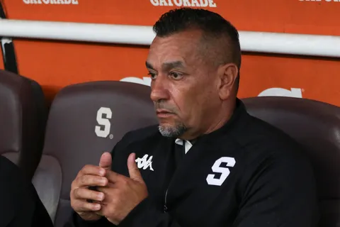 José Giacone logra resolver un problema grave en Saprissa.