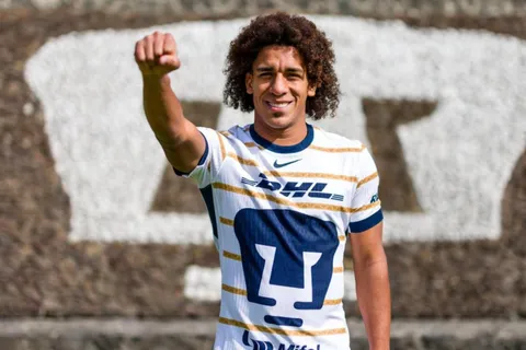 Adalberto Carrasquilla responde a los que han criticado su fichaje por Pumas de México