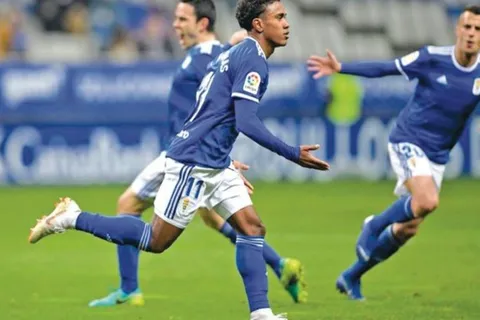 Yoel Barcenas, jugador del mes en el Real Oviedo
