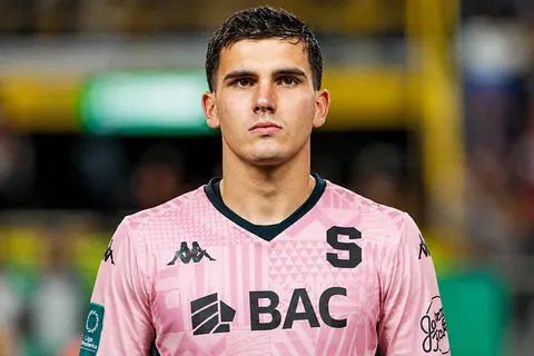 Abraham Madriz se aleja de Saprissa: la cifra que puede sellar la salida del portero de 22 años