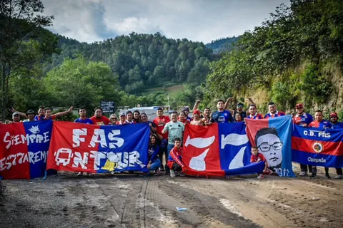 ¡Alarma en Concacaf! Aficionados de FAS fueron víctimas de agresión en Guatemala 