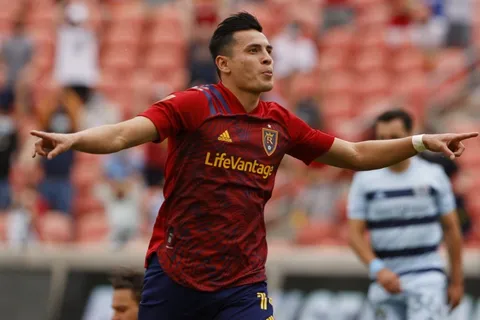 Rubio Rubín anota un doblete con Real Salt Lake