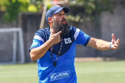 Eric Acuña recibió apoyo de donde menos esperaba tras su polémica en la Selección de El Salvador