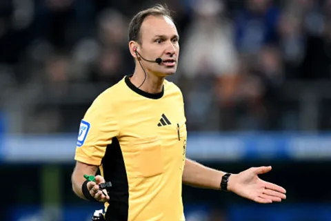 ¿Quién es el árbitro VAR de Argentina vs. España en la final del Mundial 2026?