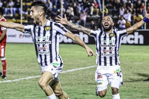Diriangén da un golpe de autoridad en la final de ida de la Liga Primera de Nicaragua