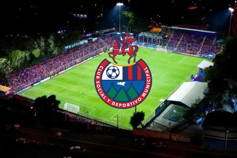 Suspensión de El Trébol y mucho más: Municipal enfrenta el peor de los castigos tras el caos en la final ante Antigua
