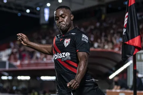Joel Campbell extraña jugar en Alajuelense.