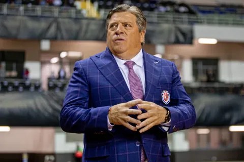 Miguel Herrera se regresó a México. (Foto: La Nación)