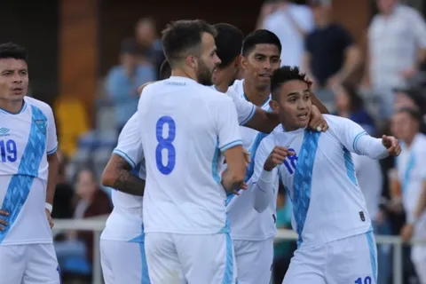 Guatemala golea 4-0 a El Salvador en un amistoso [VIDEO]