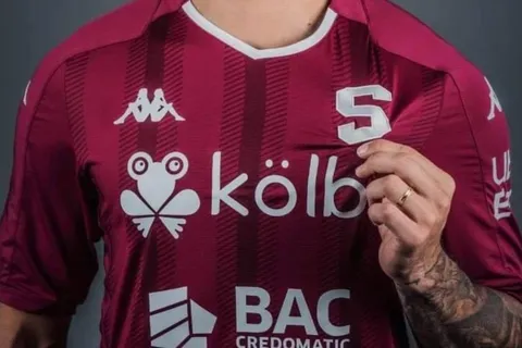 Un ex Saprissa vuelve al fútbol de Costa Rica.