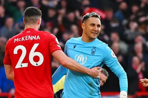 Afición del Nottingham Forest ovacionó a Keylor Navas: "Tico, Tico..." (VIDEO)