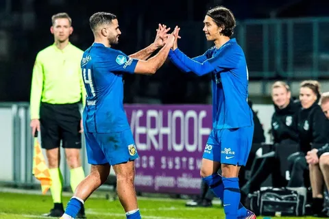 Enrico Hernández se convierte en el primer futbolista de El Salvador en jugar en la Eredivisie