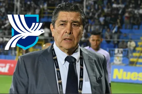 "Fuera de fechas FIFA": Luis Fernando Tena tomó una decisión en la Selección y ya se lo comunicó a la Fedefut