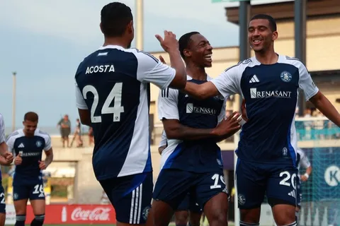 No es Nashville SC: Bryan Acosta sorprende jugando con un nuevo equipo