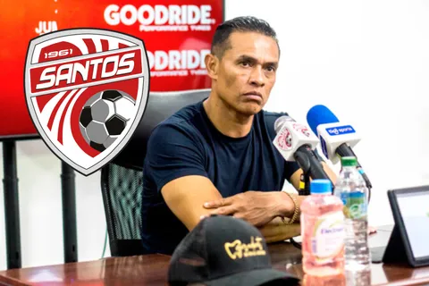 Nueva camiseta para Paté Centeno: Santos confirma la noticia que pocos esperaban