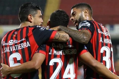 Ex Alajuelense es buscado por otro equipo tico.