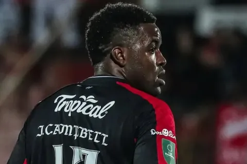 El gesto que Alajuelense no esperaba: Joel Campbell vuelve a acercarse a un equipo que lo conoce muy bien