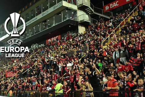 Ex Alajuelense que salió por la puerta de atrás jugaría Europa League en su nuevo club